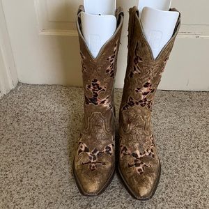 Laredo 🤠 cowboy boots